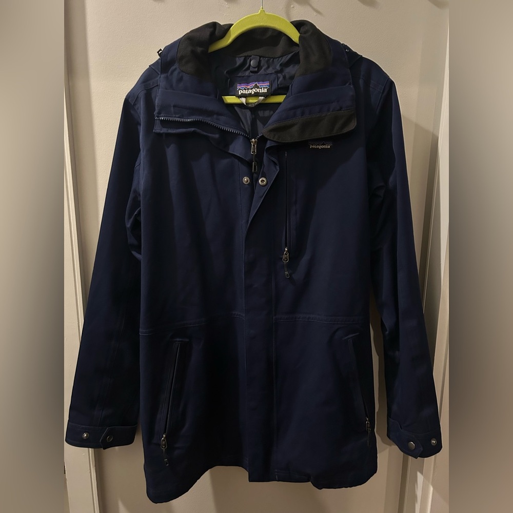 Patagonia Men's Blue Wind/Waterproof Shell
